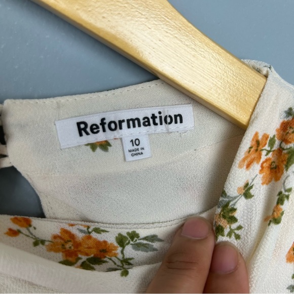Reformation Bettie floral print high neck top size 10 zip back closure - Picture 13 of 16
